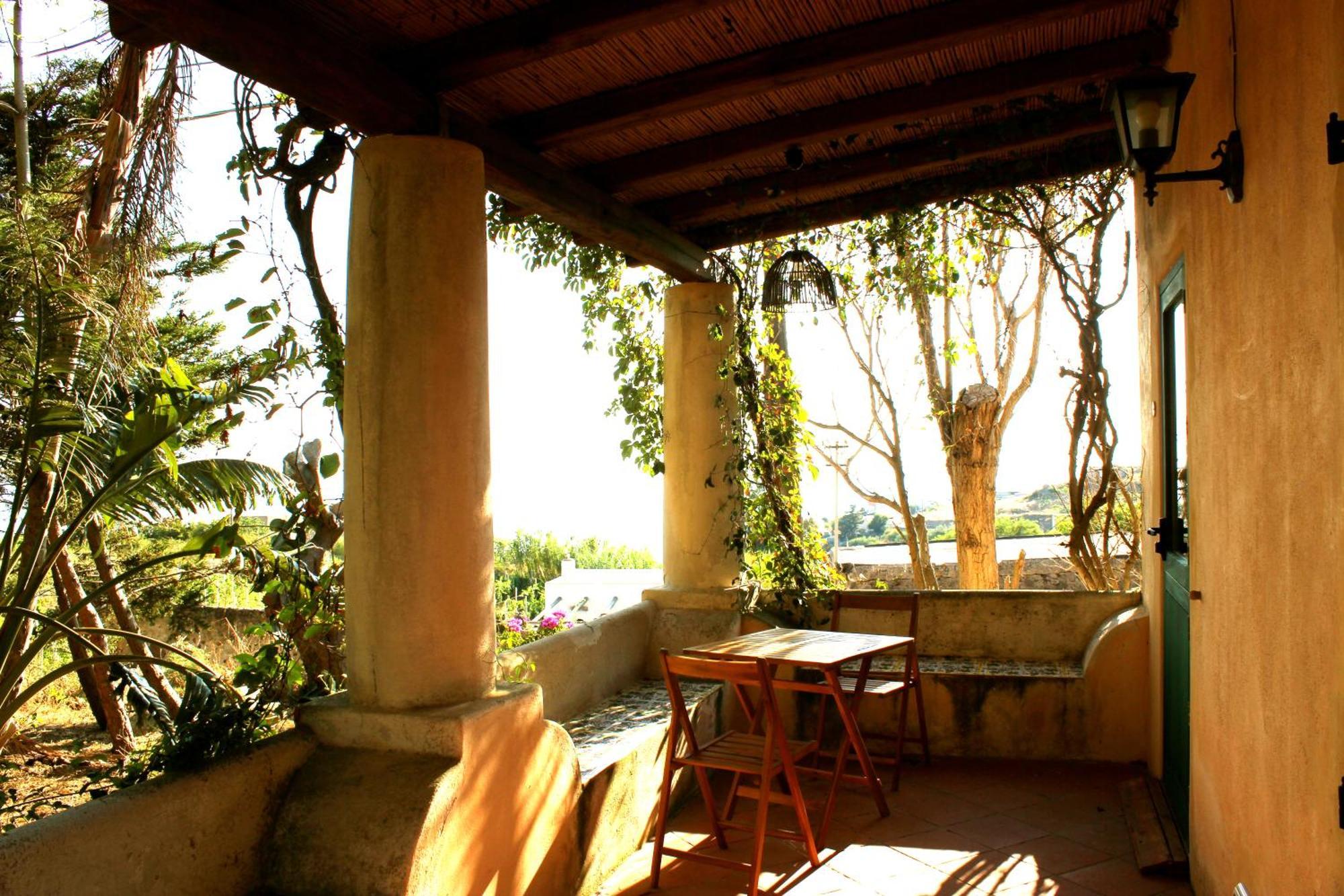 Le Mannare Case Vacanze Di Metopa Srl Piano Conte Exterior photo